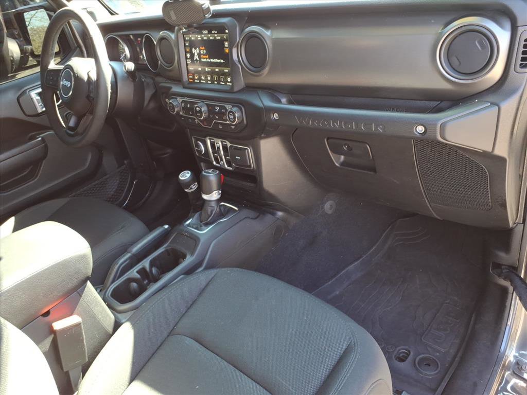 Used 2023 Jeep Wrangler Unlimited w/ Cold Weather Group AWD/4WD image 18