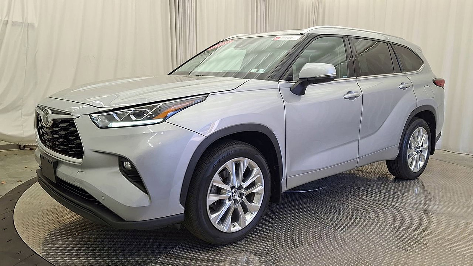 Certified 2021 Toyota Highlander Limited image 7