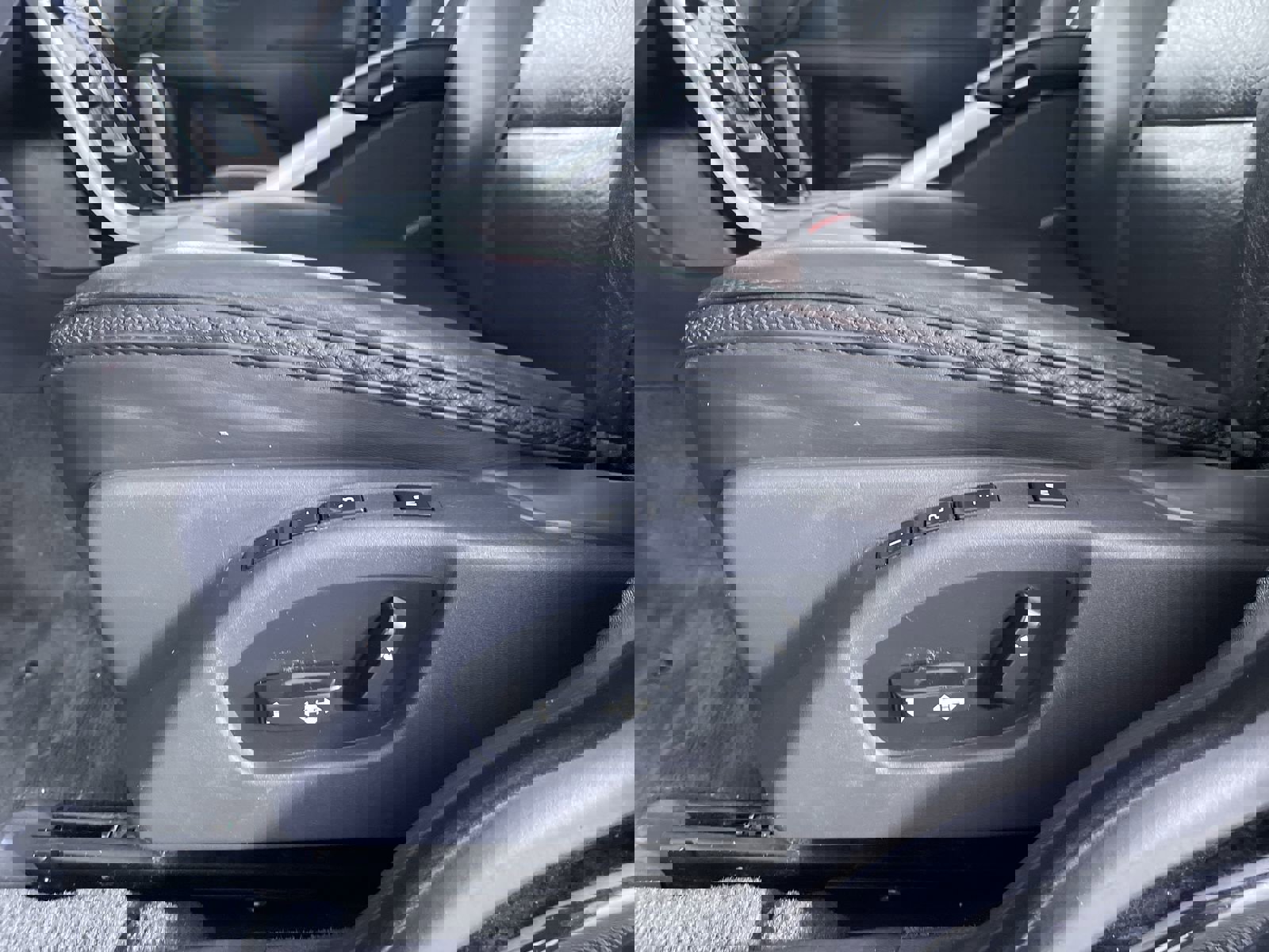 Used 2012 Volvo XC70 T6 Premier Plus image 13