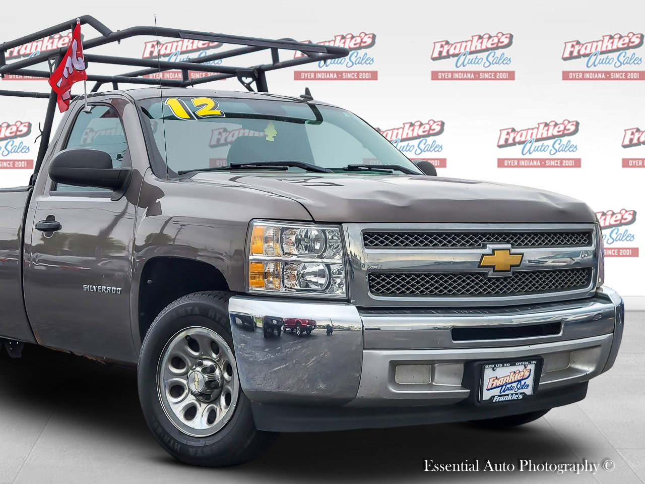 Used 2012 Chevrolet Silverado 1500 W/T RWD image 2