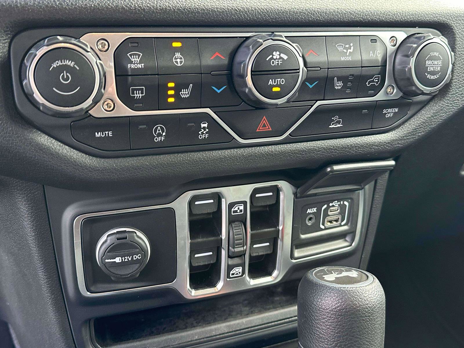 Used 2024 Jeep Wrangler Unlimited Sport image 23