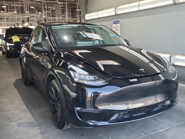 Used 2022 Tesla Model Y Long Range AWD/4WD image 1