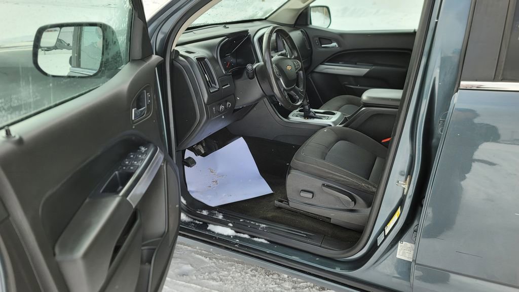 Used 2015 Chevrolet Colorado LT w/ LT Convenience Package image 18