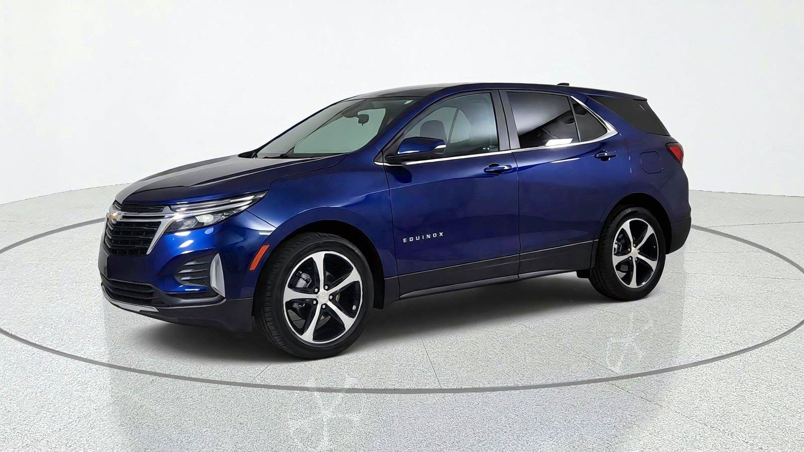 Used 2023 Chevrolet Equinox LT FWD image 3