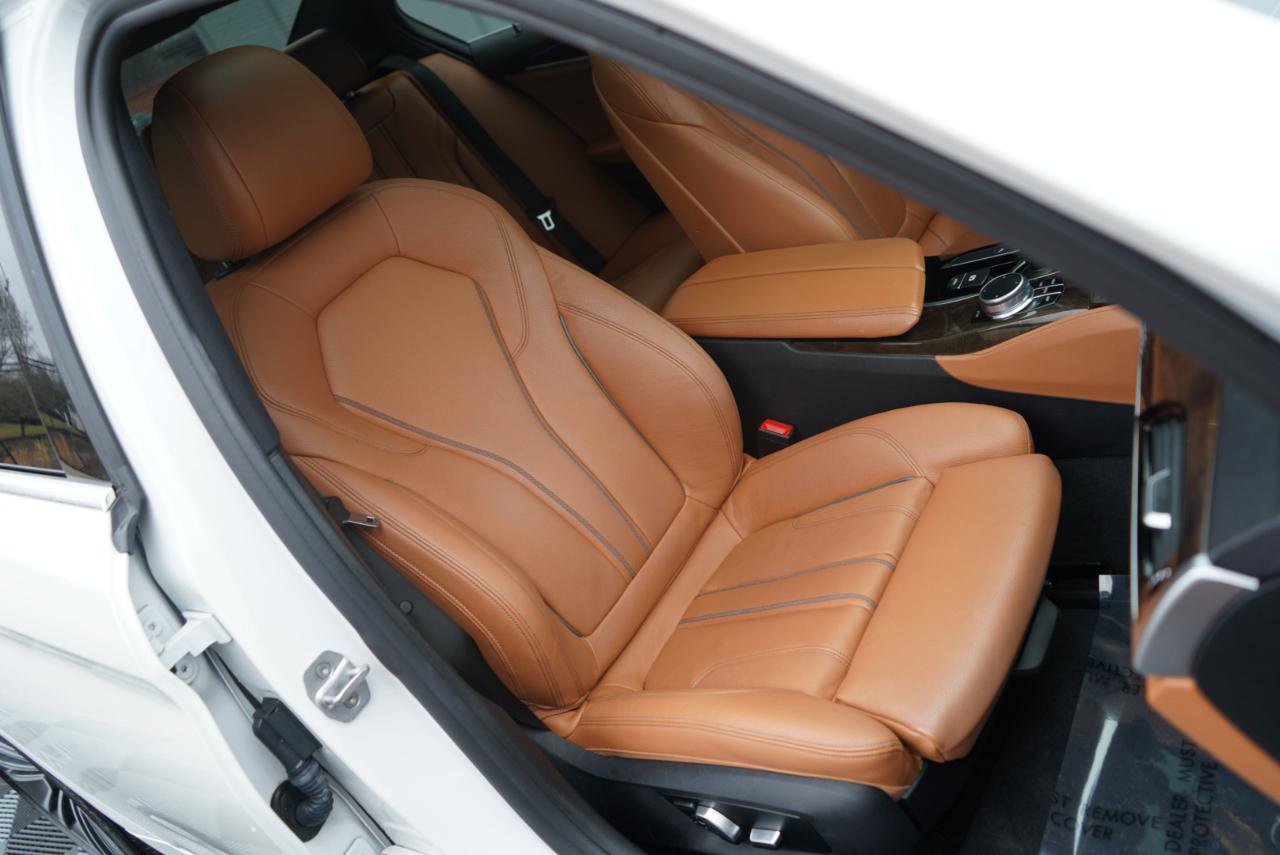 Used 2018 BMW 530e xDrive image 66