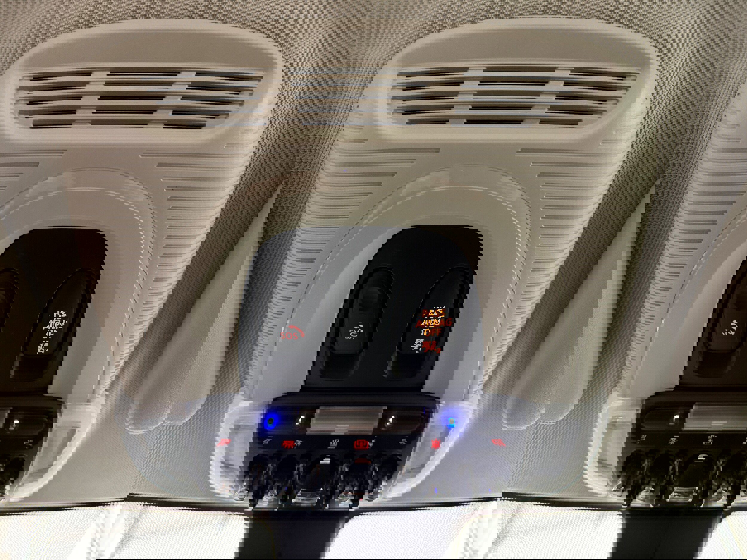 Used 2019 MINI Cooper Clubman S w/ Premium Package image 25