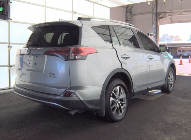Used 2017 Toyota RAV4 XLE w/ Convenience Package image 2