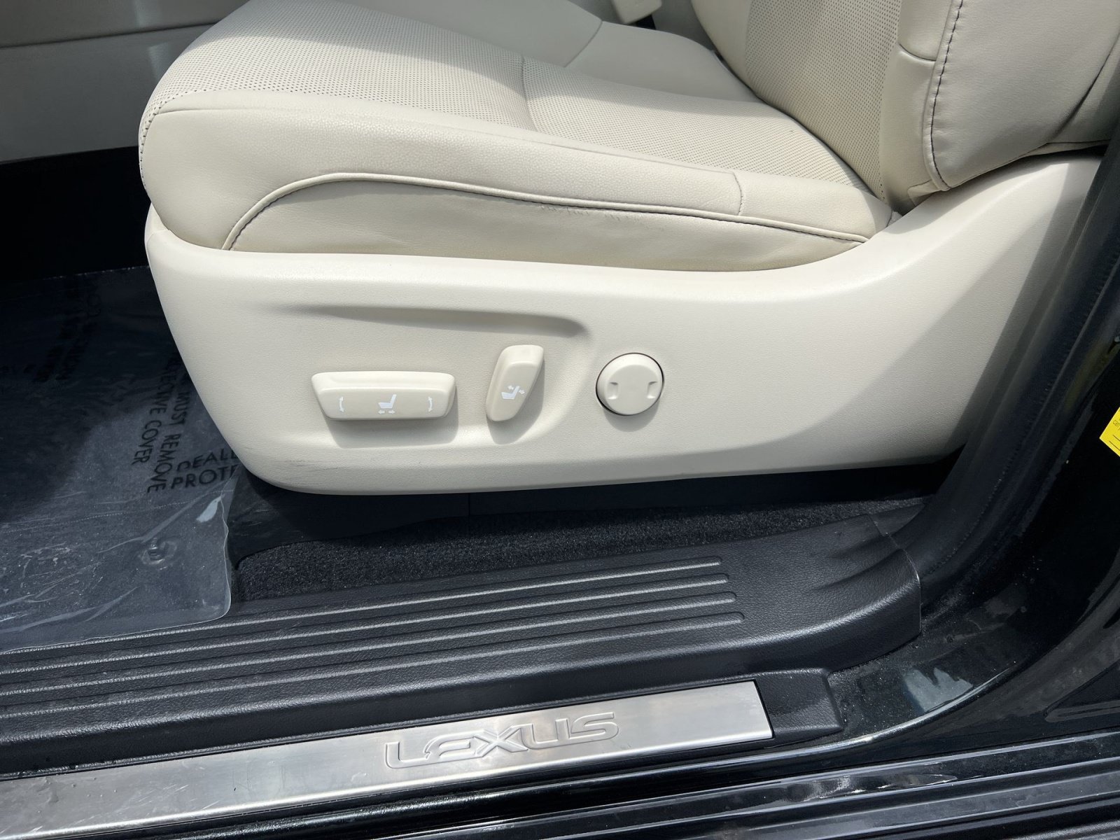Used 2023 Lexus GX 460 Premium w/ Premium Package AWD/4WD image 14