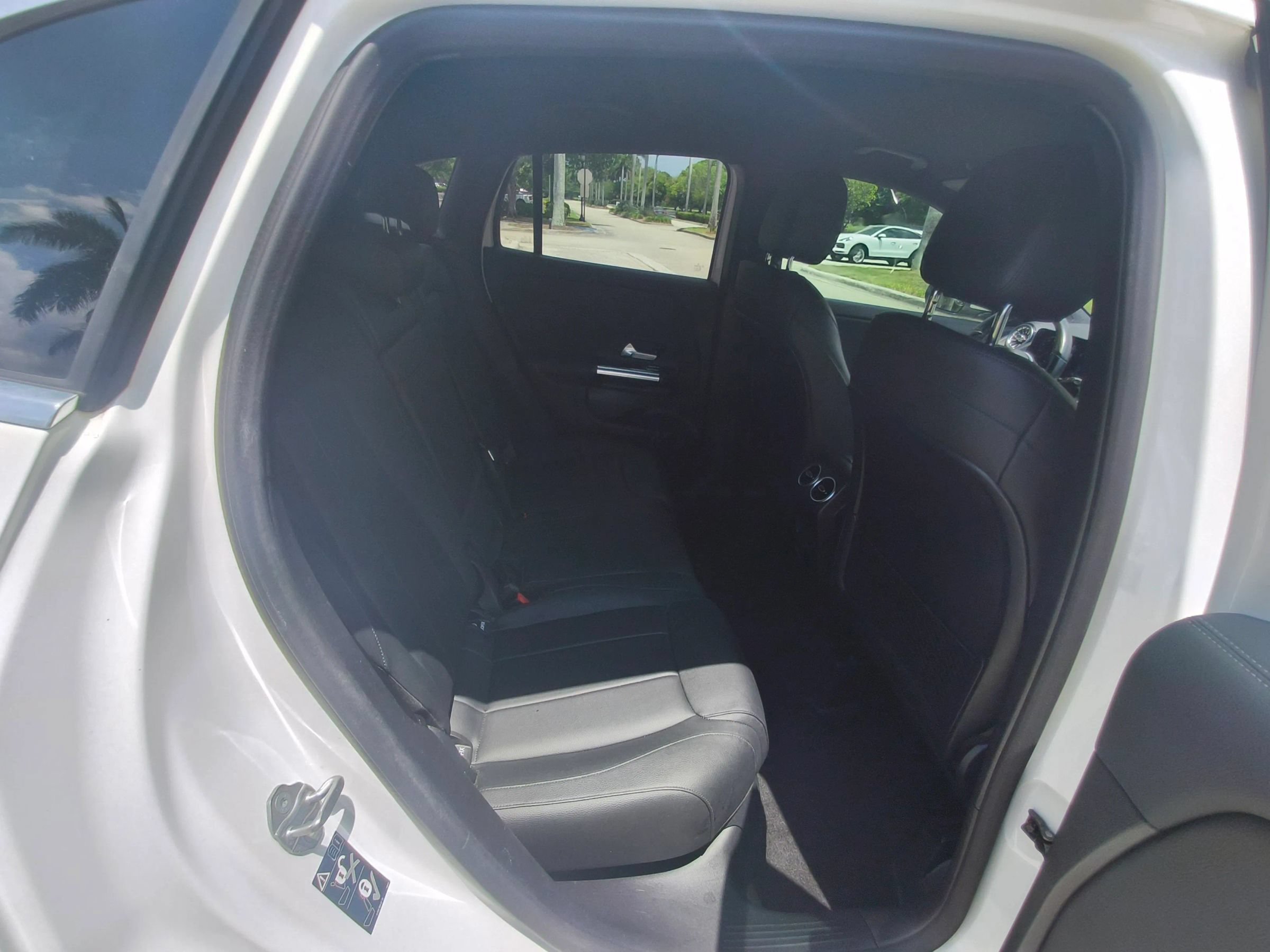 Used 2021 Mercedes-Benz GLA 250 image 33