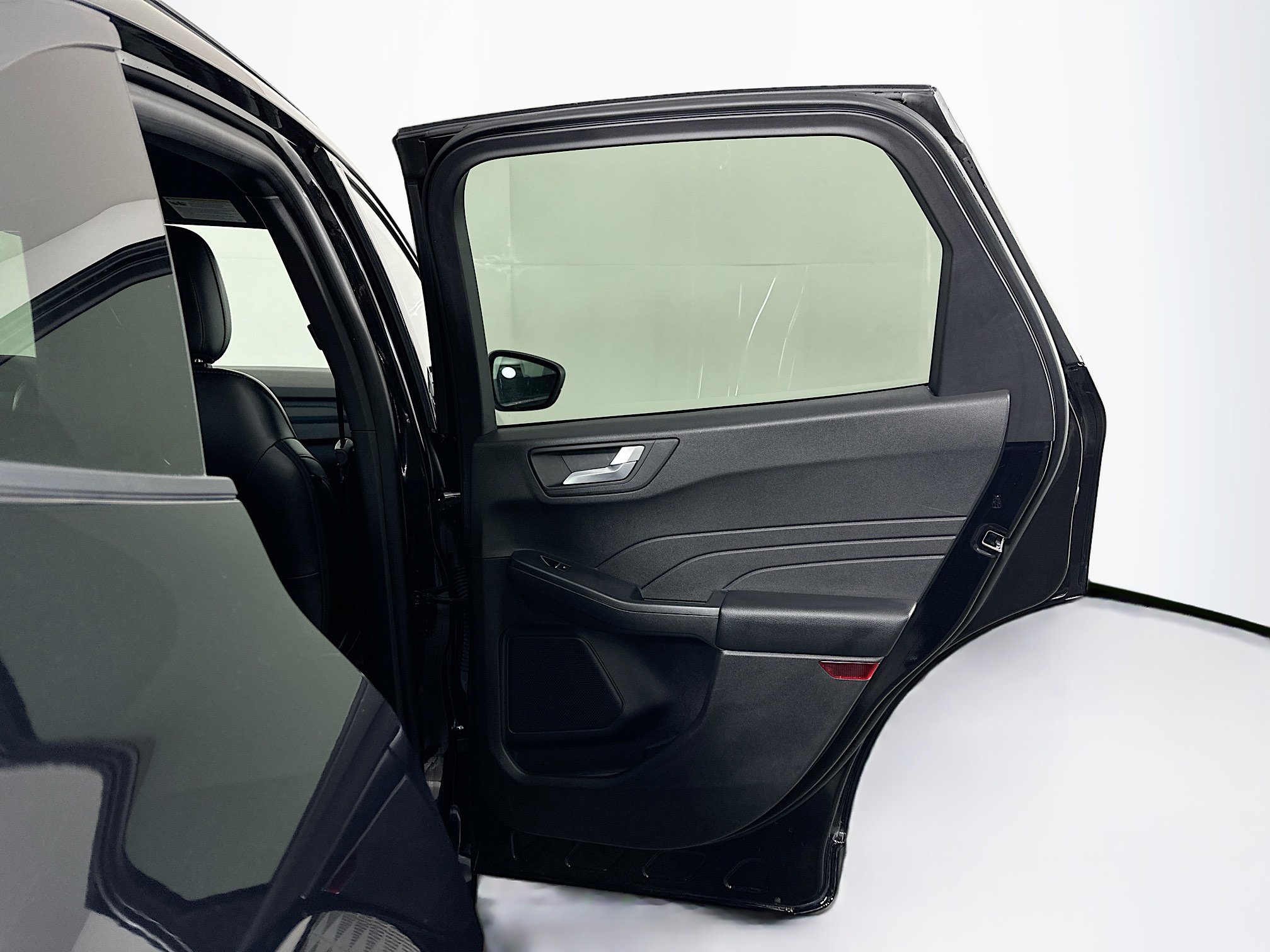 Used 2024 Ford Escape ST-Line image 30