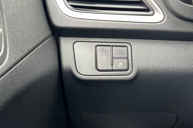 Used 2021 Hyundai Accent SE FWD image 34