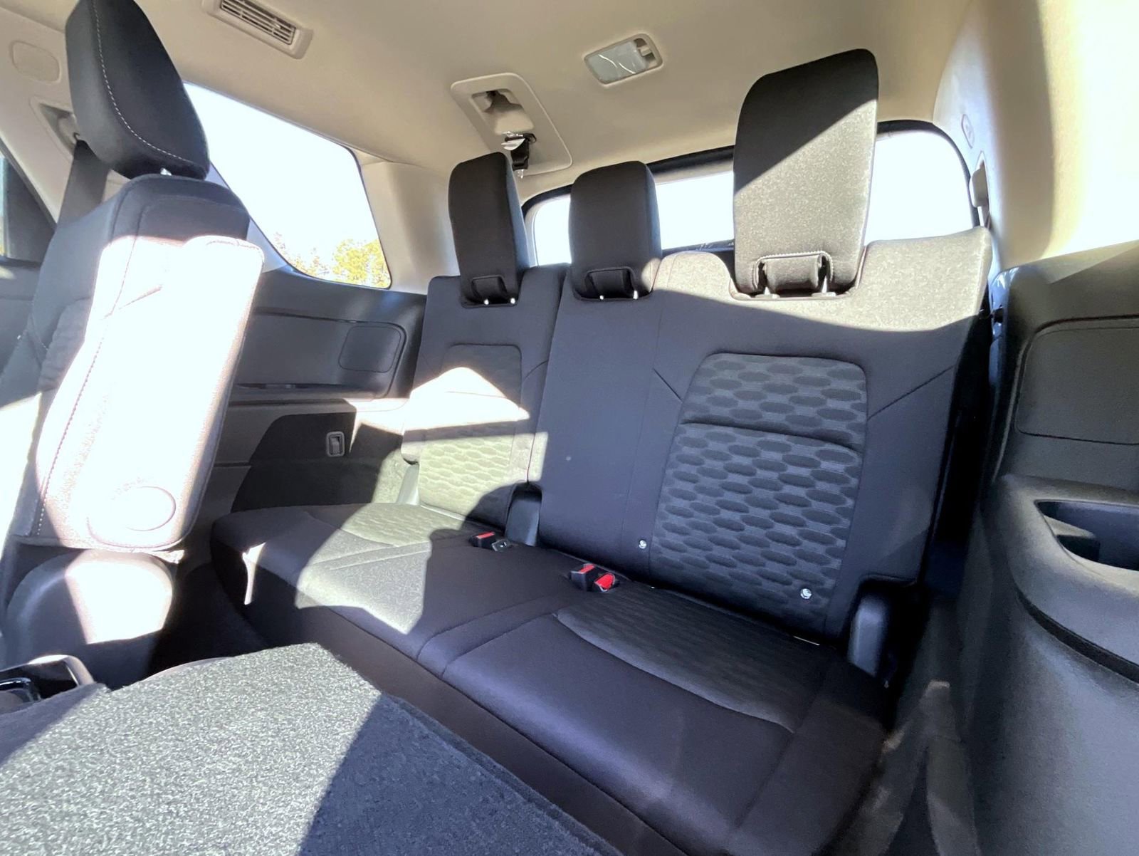 New 2025 Nissan Pathfinder SV w/ SV Premium Package image 12