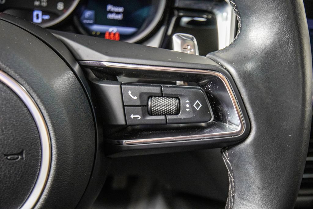 Used 2024 Porsche Macan Premium Package Plus w/ Premium Plus Package image 20