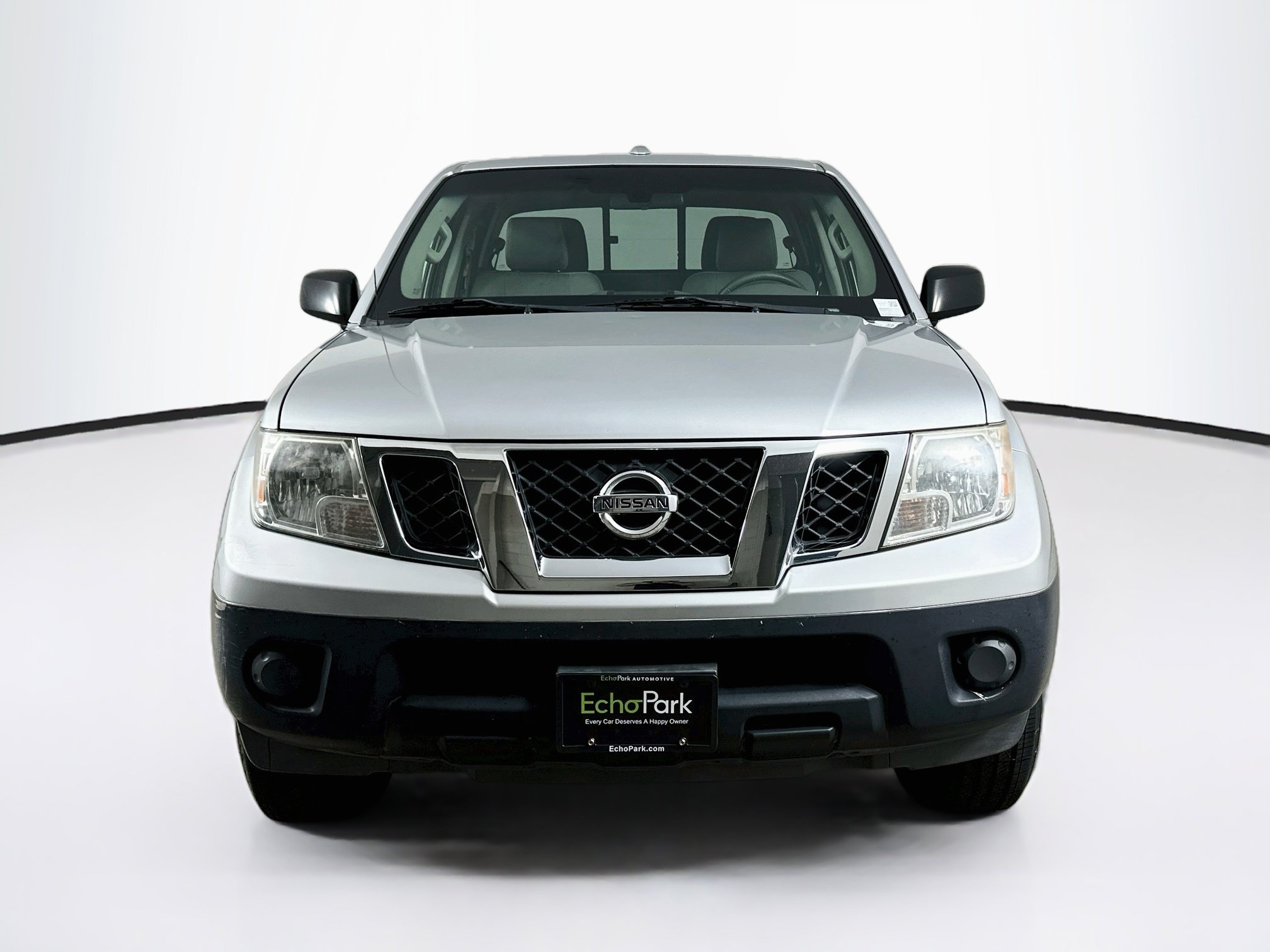 Used 2014 Nissan Frontier SV RWD image 2