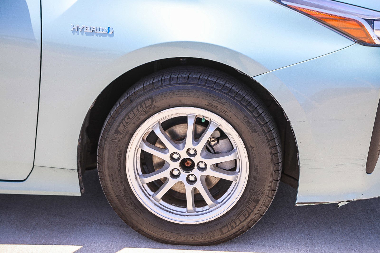 Used 2021 Toyota Prius L Eco FWD image 10