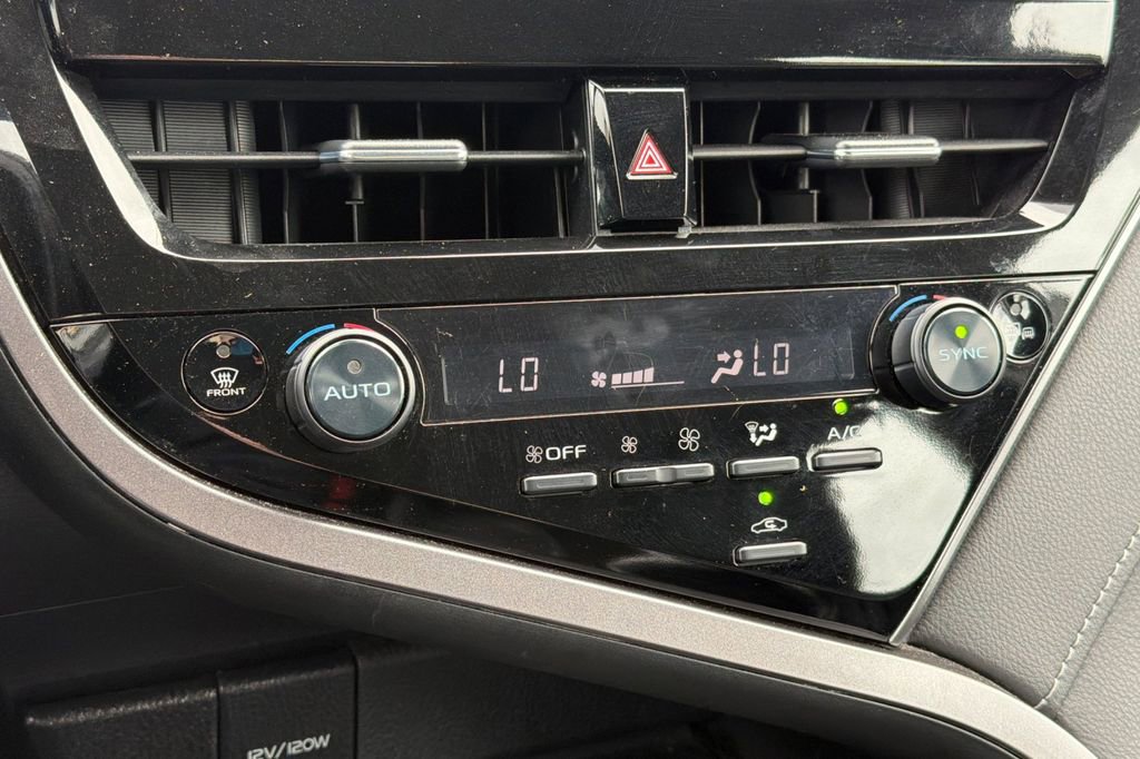 Used 2024 Toyota Camry XSE FWD image 16