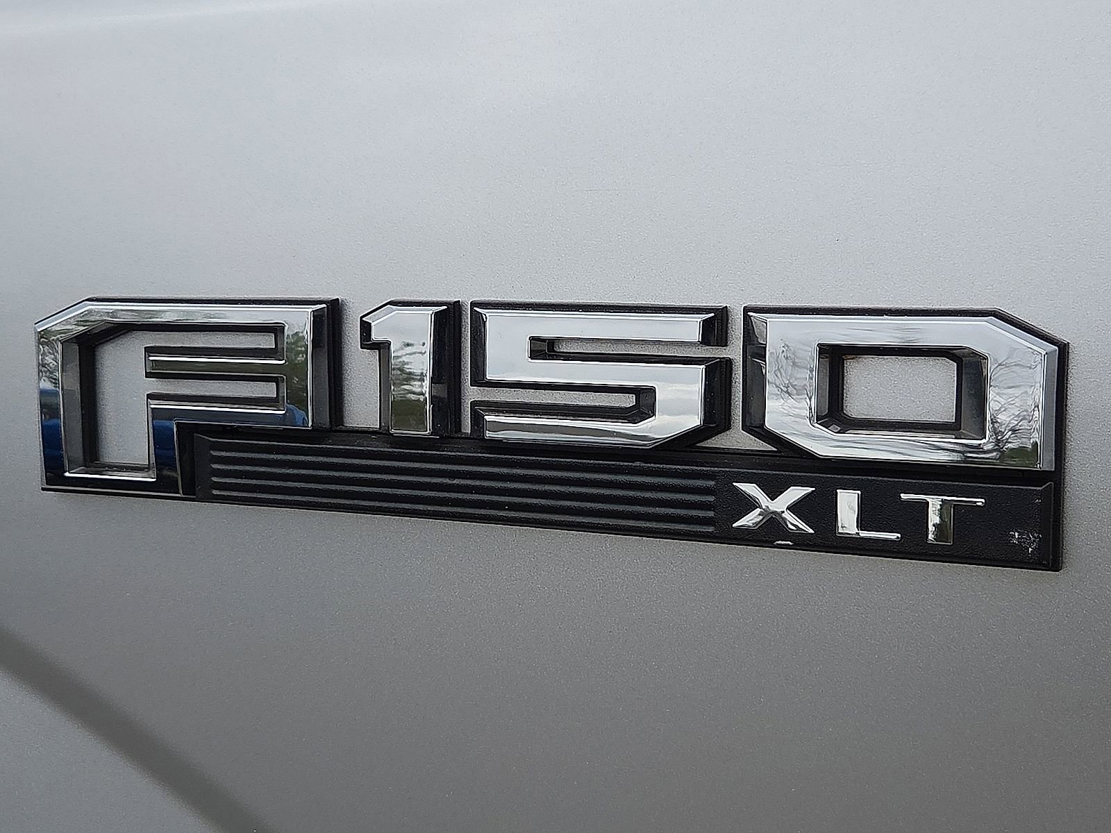 Used 2016 Ford F150 XLT w/ Equipment Group 302A Luxury image 9