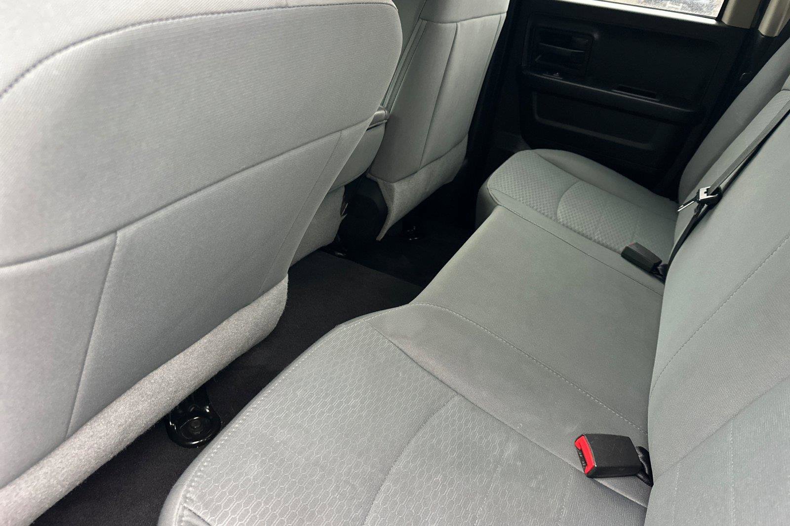 Used 2015 RAM 1500 Express image 8