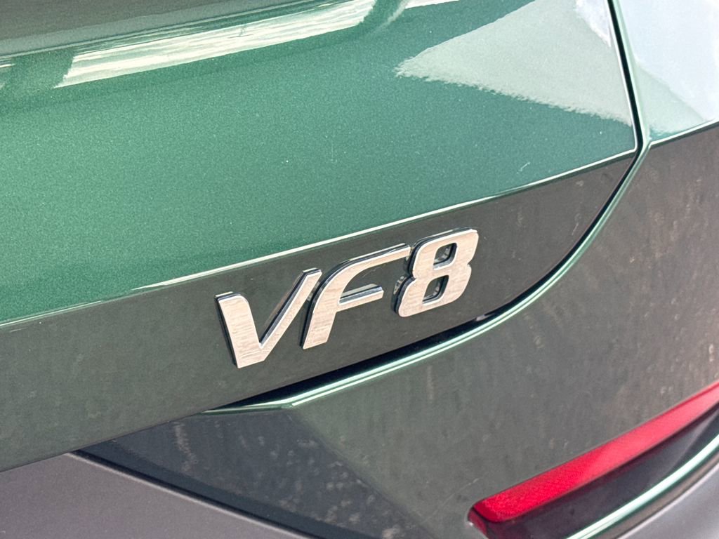 New 2025 VinFast VF 8 Eco AWD/4WD image 10