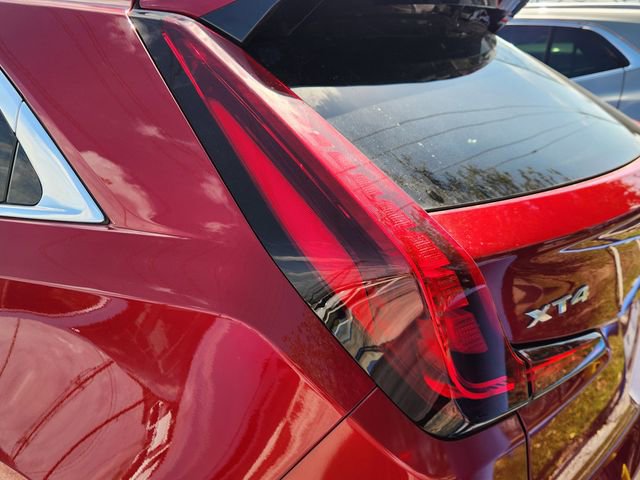 Used 2024 Cadillac XT4 Luxury w/ Cold Weather Package image 7