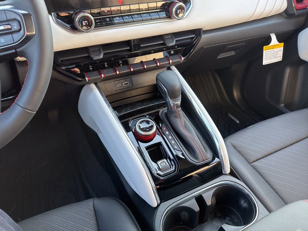 New 2026 GMC Canyon AT4X w/ LPO, Black Badging Package image 32