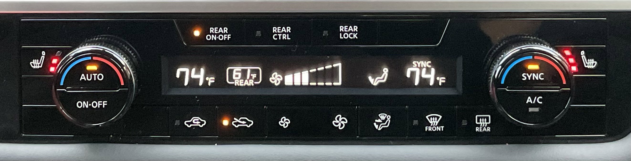 Used 2025 Nissan Pathfinder SV w/ Black Appearance Package image 15