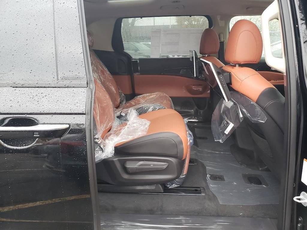 New 2026 Kia Carnival SX Prestige FWD image 28