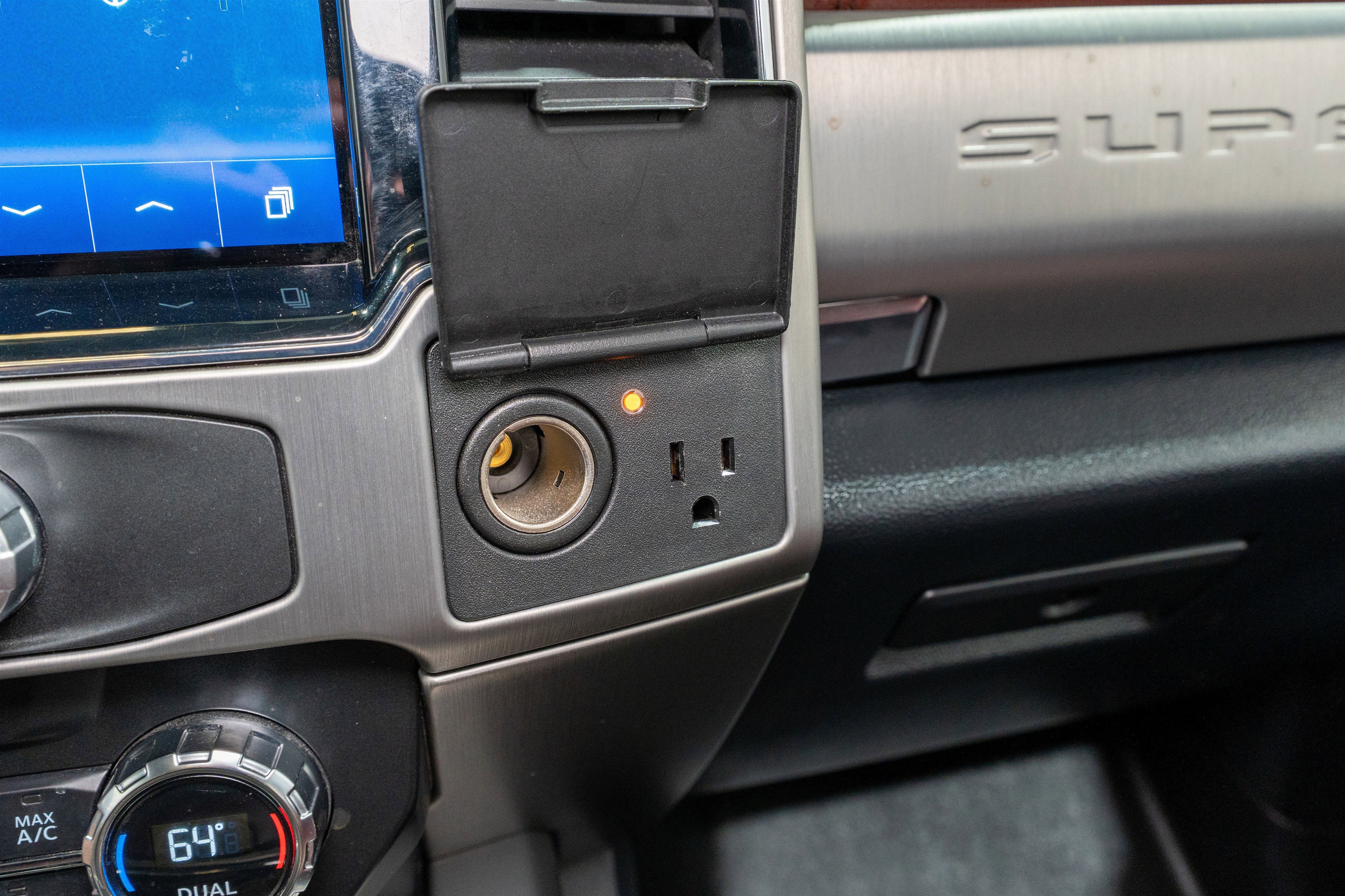 Used 2022 Ford F250 Platinum w/ FX4 Off-Road Package image 26