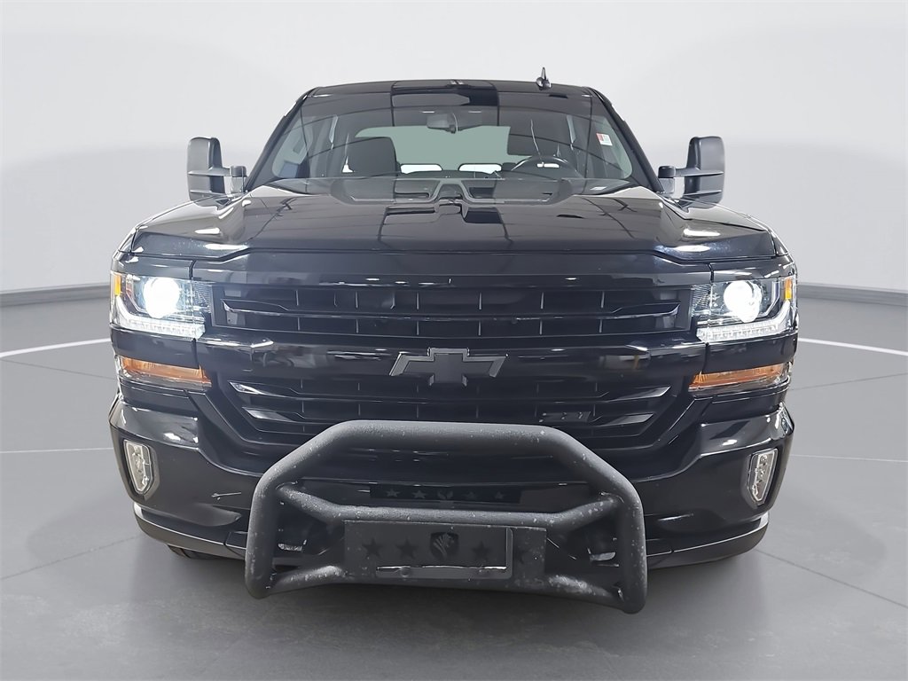 Used 2017 Chevrolet Silverado 1500 LT w/ Midnight Edition image 8