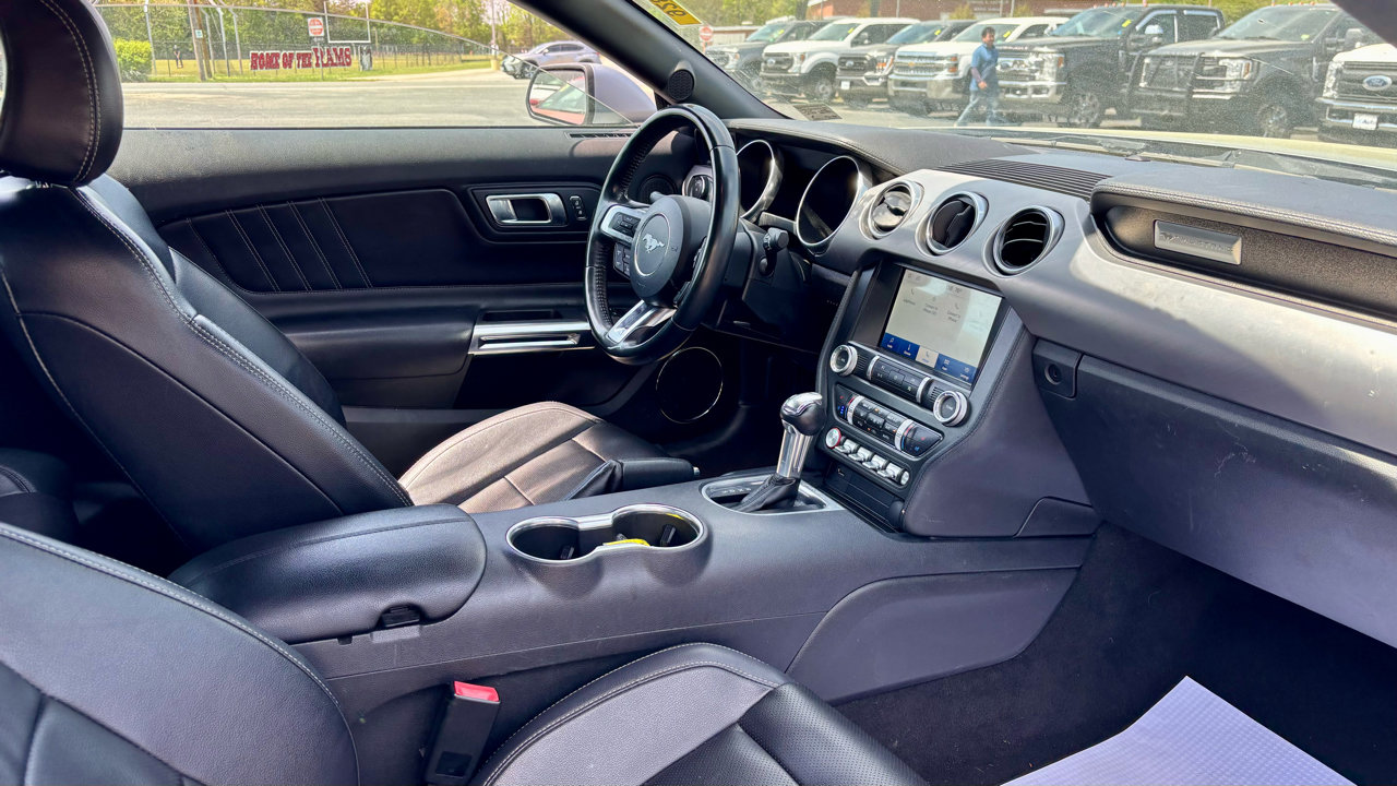 Used 2022 Ford Mustang Premium image 10