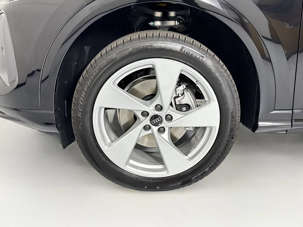 Used 2026 Audi Q5 Premium w/ Premium Plus AWD/4WD image 32