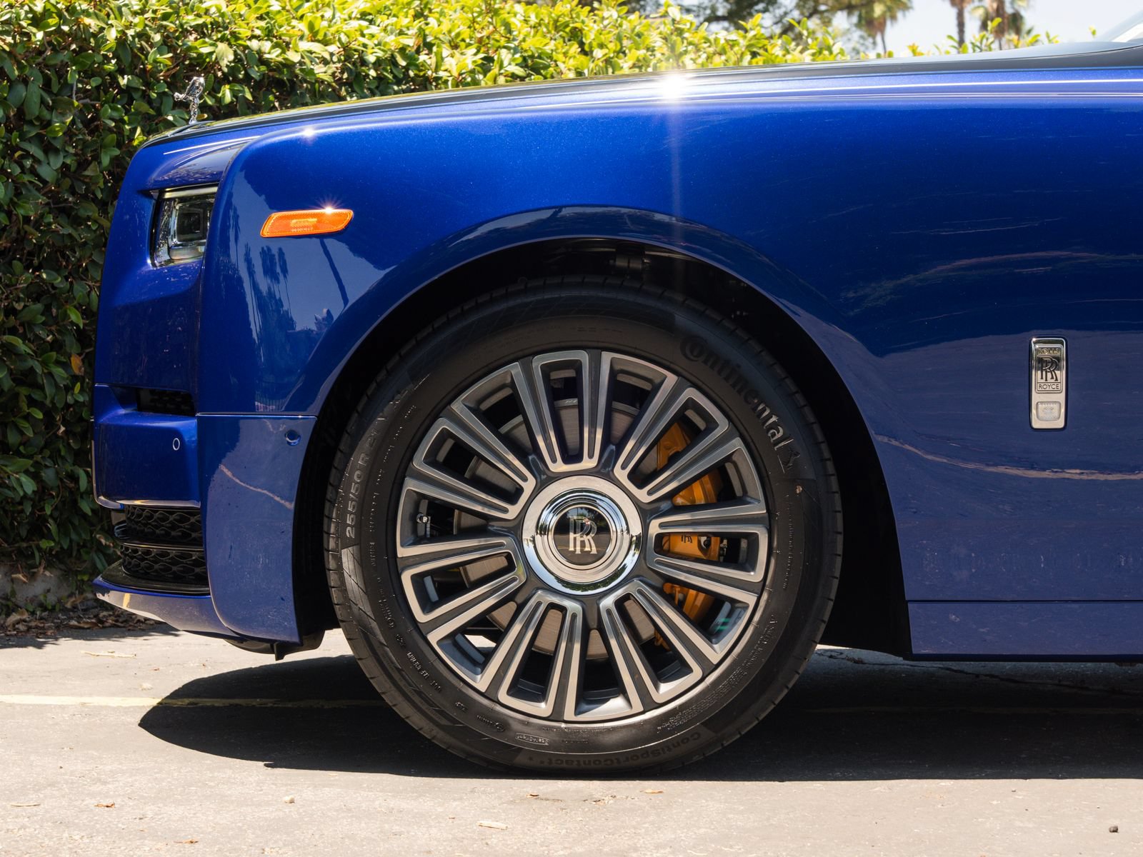 New 2027 Rolls-Royce Phantom Sedan RWD image 12