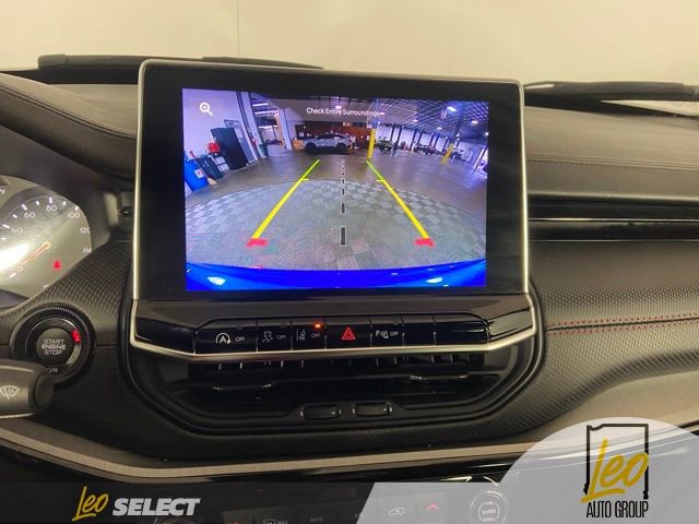 Used 2025 Jeep Compass Trailhawk image 21