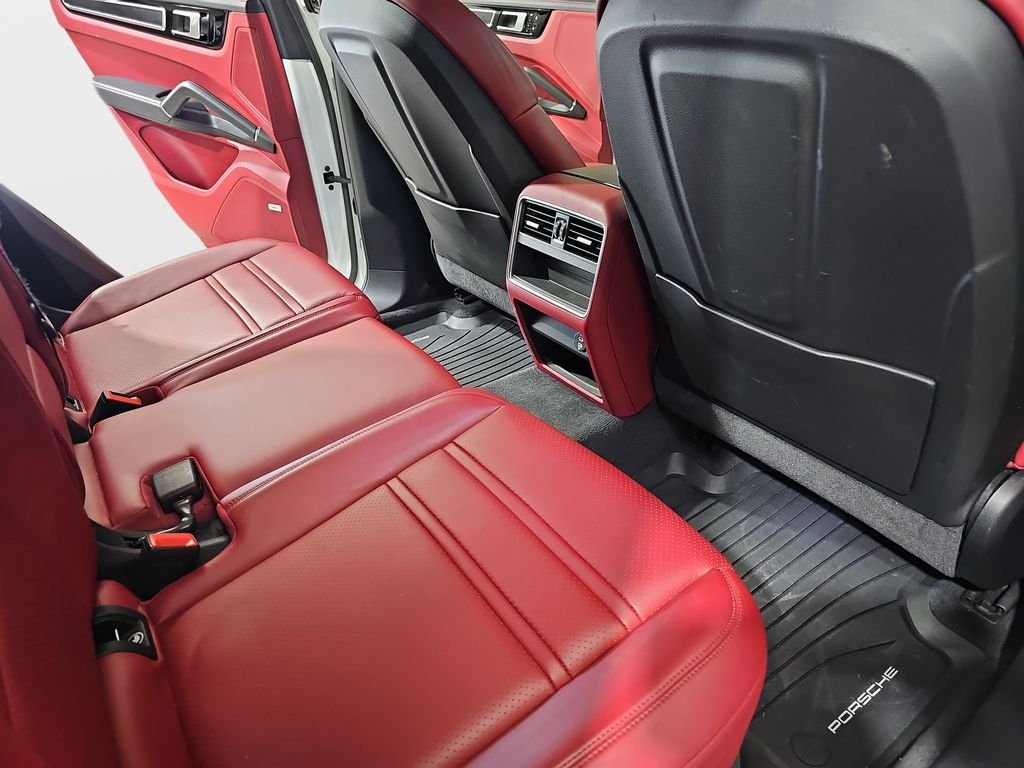 Used 2021 Porsche Cayenne GTS AWD/4WD image 13