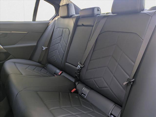 New 2026 BMW i5 eDrive40 image 17