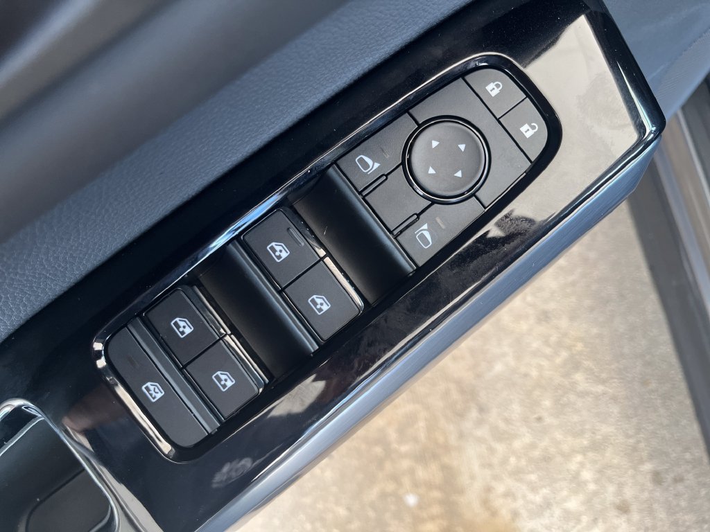 New 2026 Nissan Pathfinder SL FWD image 11
