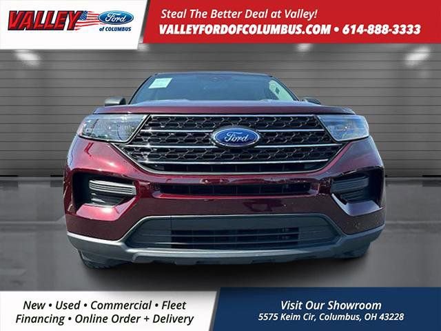 Used 2022 Ford Explorer XLT image 3