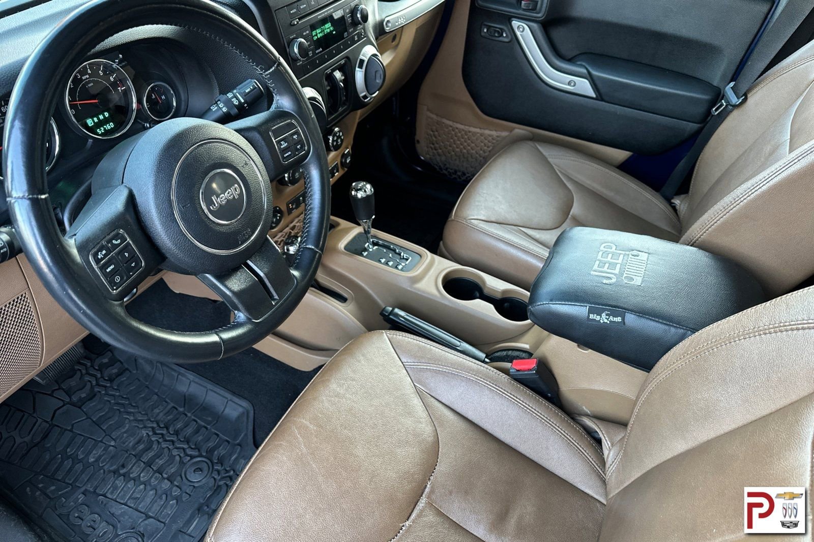 Used 2013 Jeep Wrangler Unlimited Sahara w/ Connectivity Group image 10