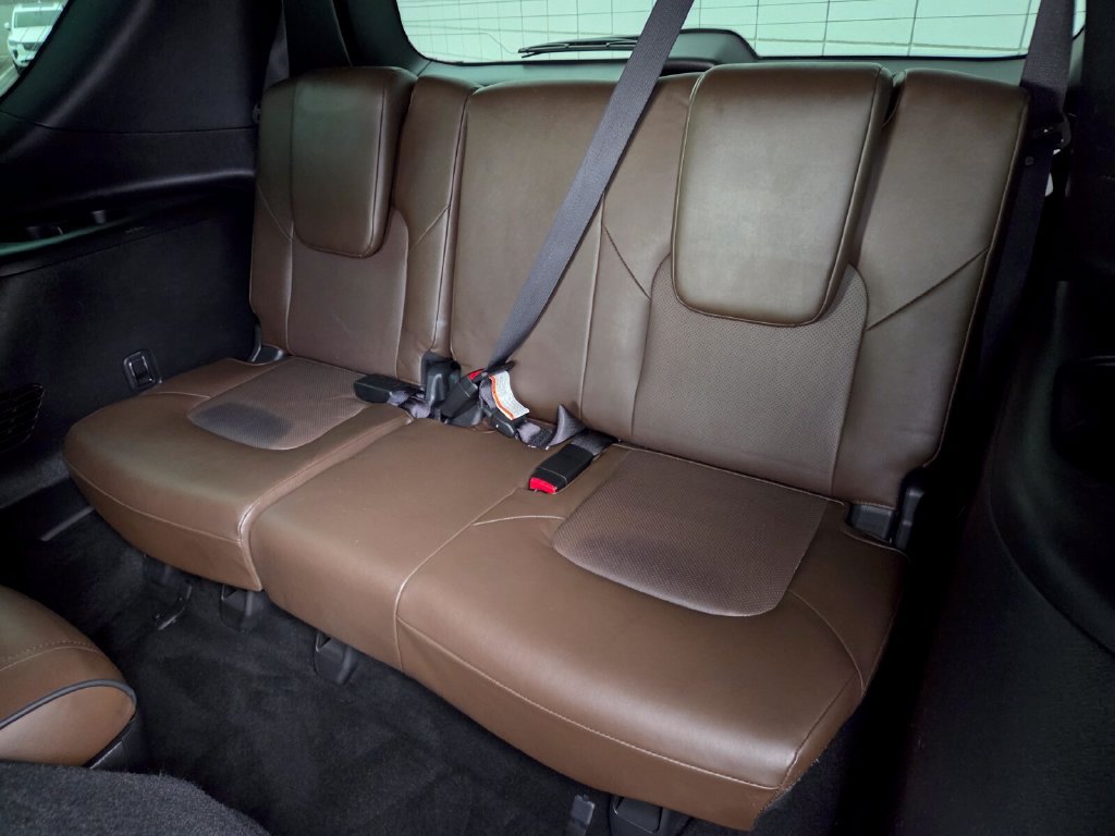 Used 2022 Nissan Armada Platinum w/ Captain's Chairs Package RWD image 15