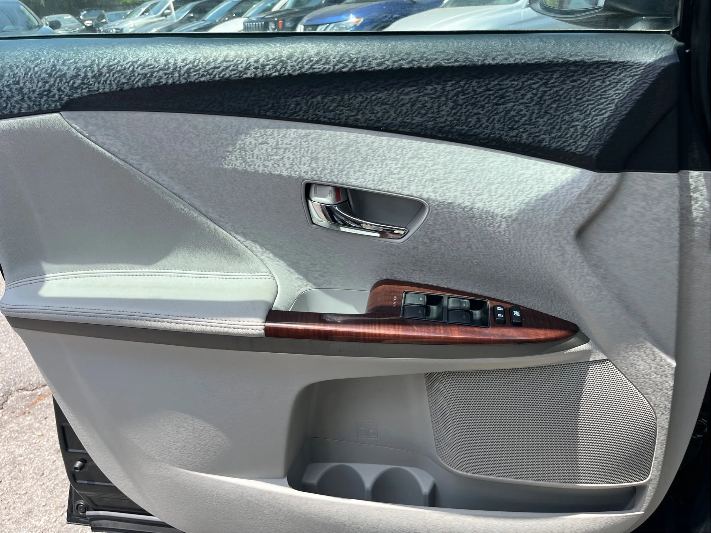 Used 2012 Toyota Venza XLE AWD/4WD image 17