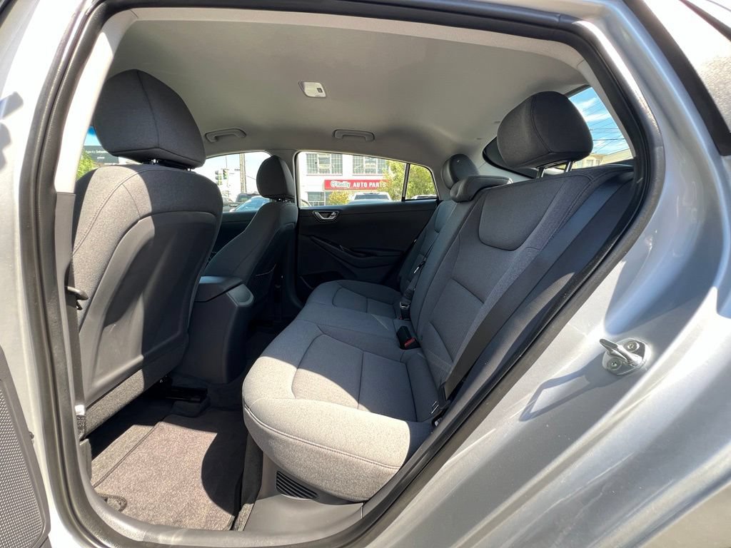 Used 2020 Hyundai Ioniq Blue FWD image 15