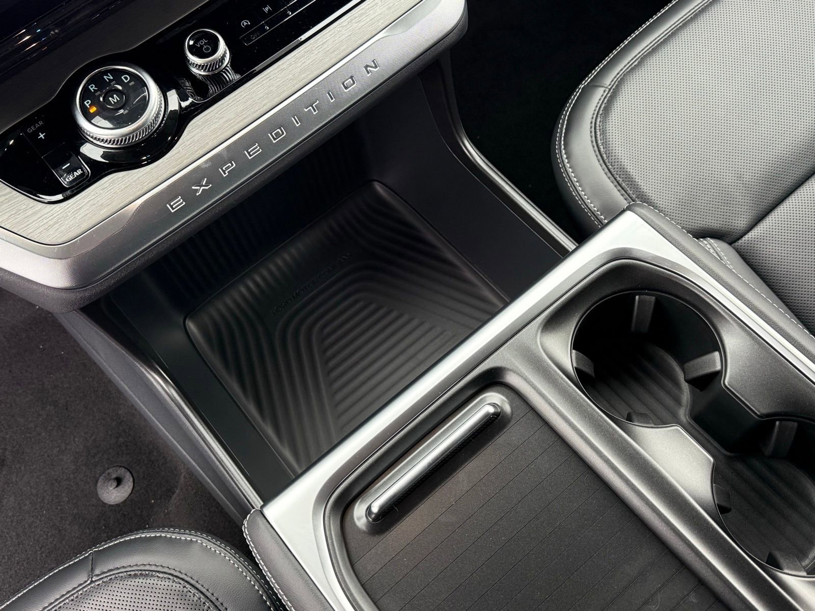 New 2026 Ford Expedition Max Platinum w/ Driver's Package image 33