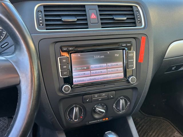 Used 2014 Volkswagen Jetta SE image 23
