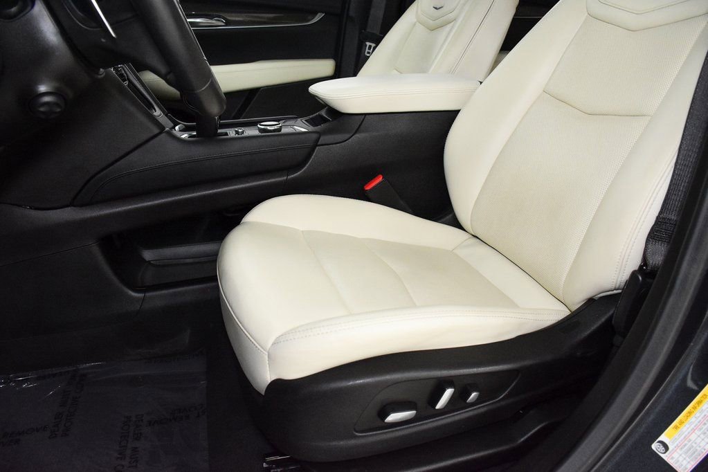 Used 2022 Cadillac XT5 Sportv AWD/4WD image 14