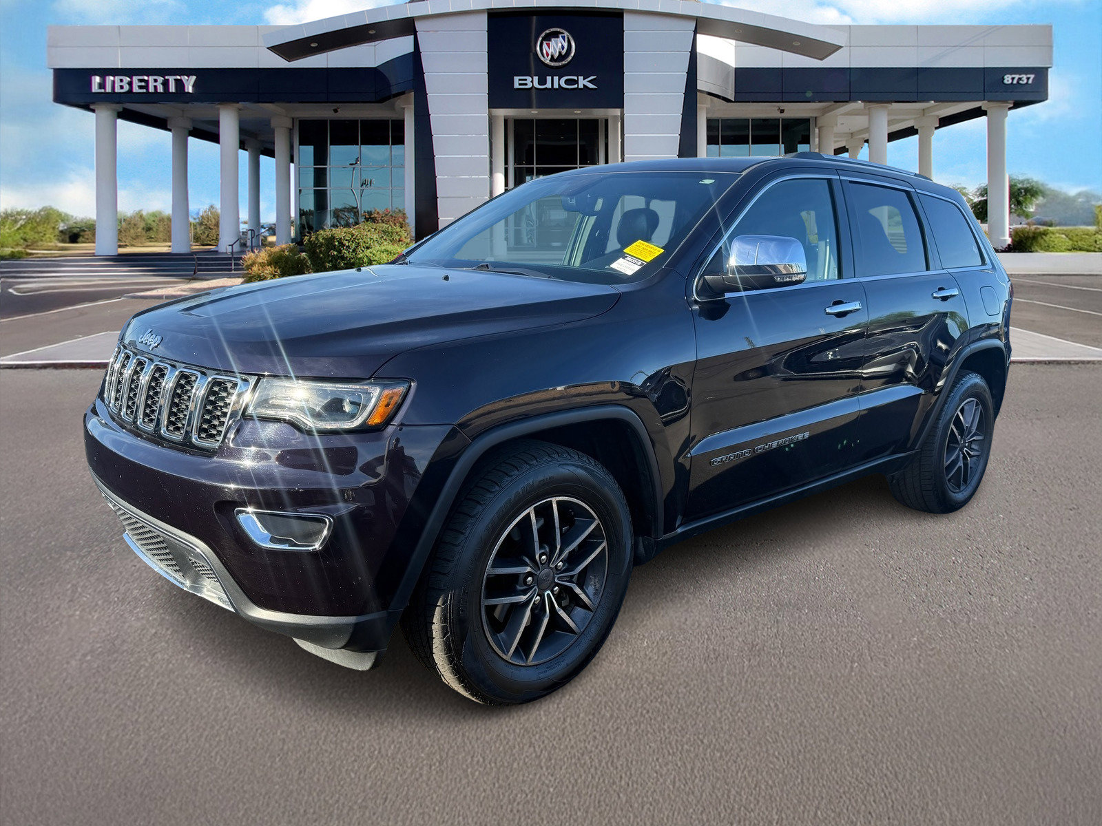 Used 2019 Jeep Grand Cherokee Limited w/ Luxury Group II image 4