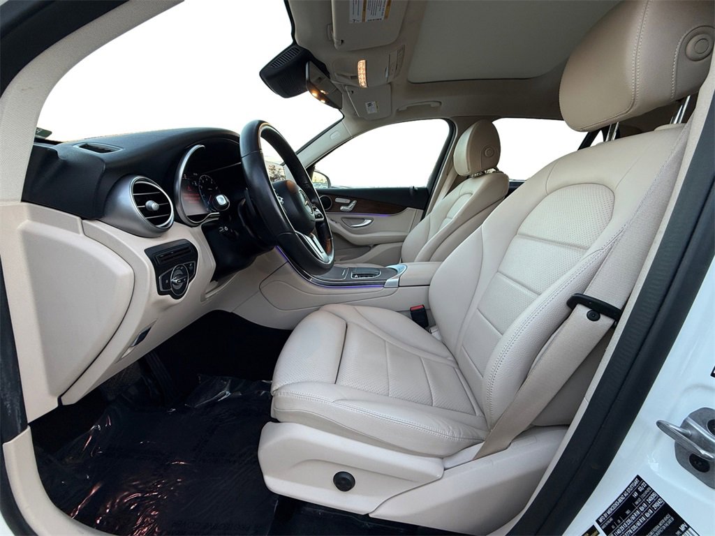 Used 2022 Mercedes-Benz GLC 300 4MATIC image 9