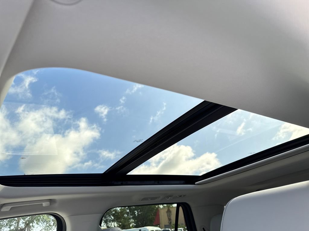 New 2025 Ford Expedition Max Active image 9