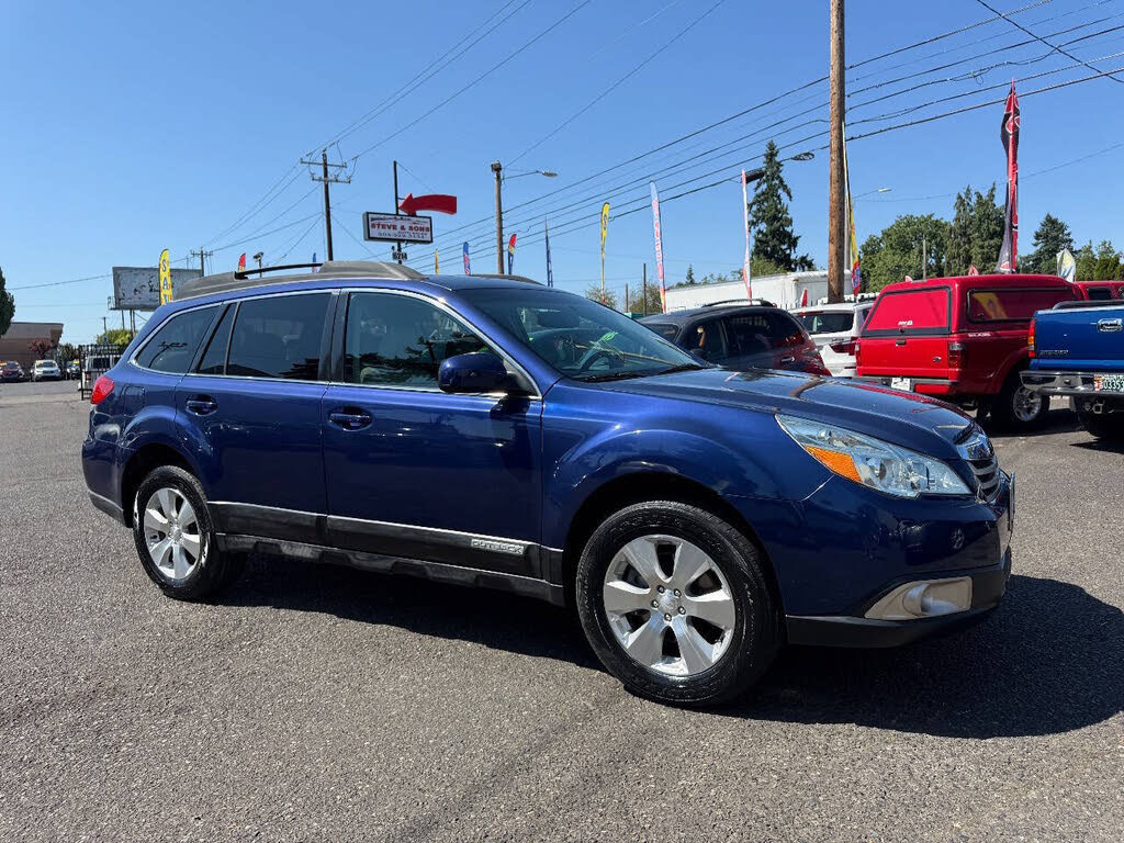 Used 2010 Subaru Outback 3.6R Premium AWD/4WD image 2