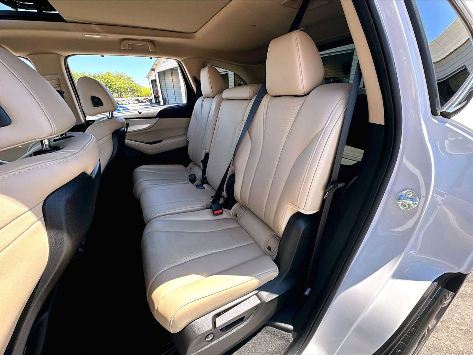 Used 2024 Acura MDX SH-AWD w/ Technology Package image 28