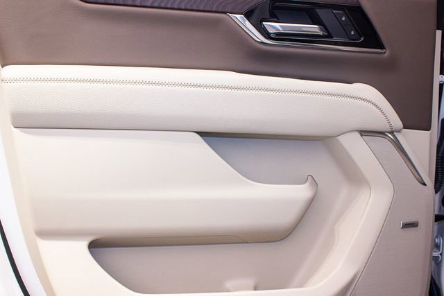 Used 2025 GMC Yukon XL Denali image 21